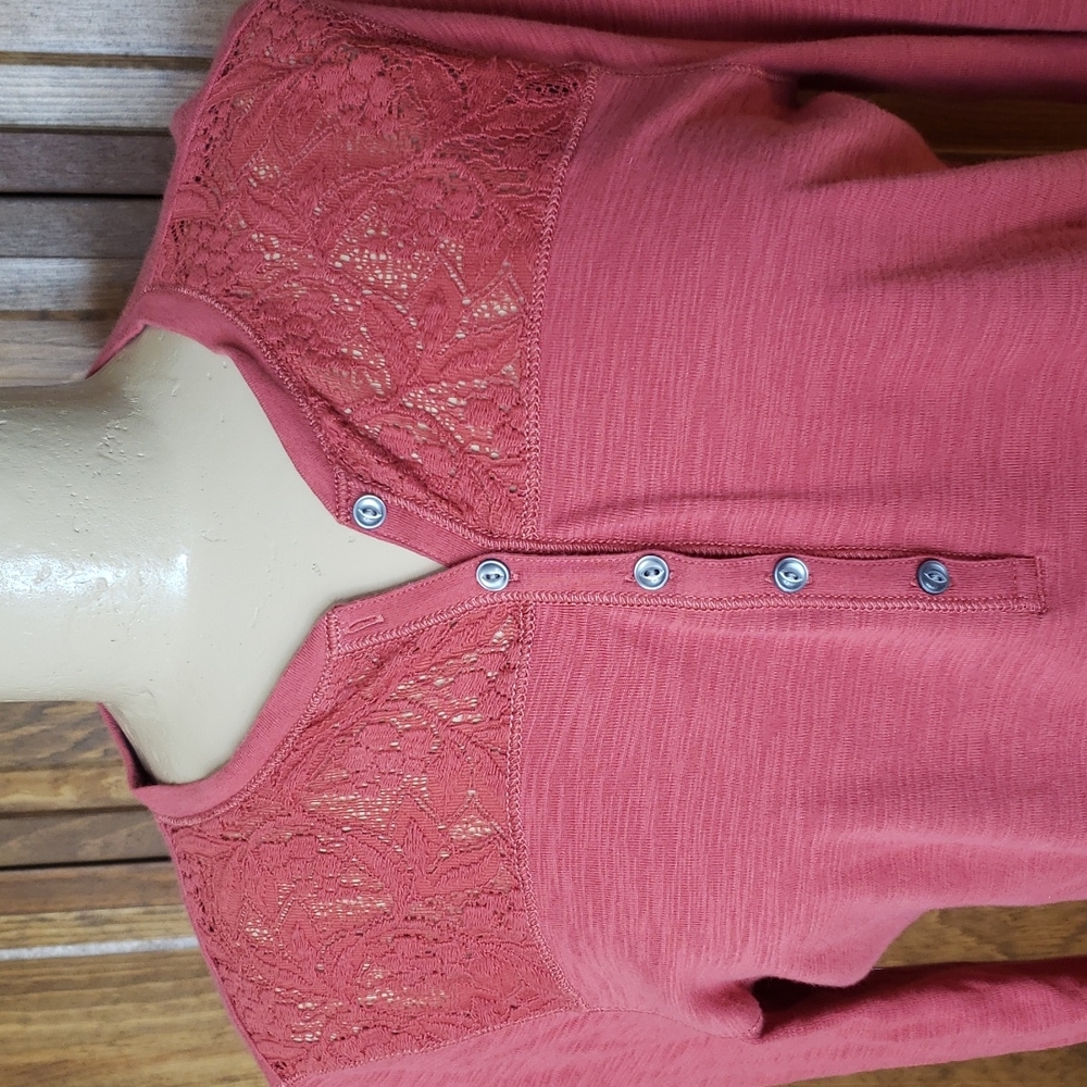 American Living Lace Henley Top Sz L